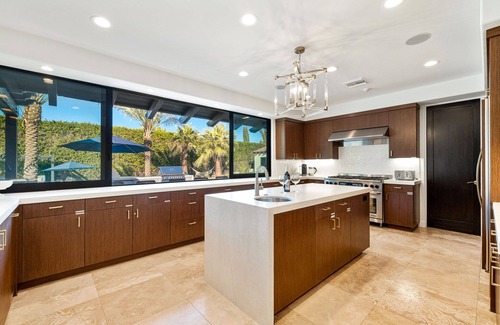 Rancho Mirage House | Float down at the 'Lazy River Oasis'