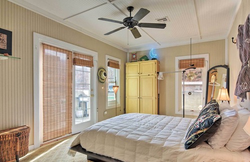 Eucha Cottage | Floating 'cabana Exotica' on Grand Lake w/2 Docks!