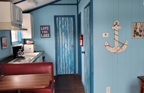 Guntersville Cabin | Floating Cabin Lake Guntersville Cabin number 118