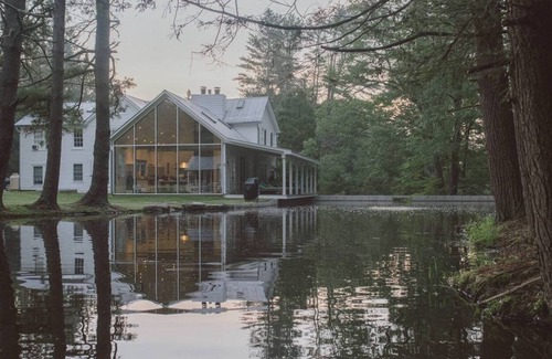 Town of Highland House | Floating Farmhouse