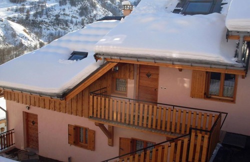 Valloire Apartment | Floor -1, balcony, parking, ski locker, 50m², Valloire