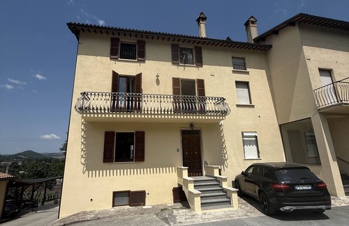 Orvieto Scalo House | Floor House