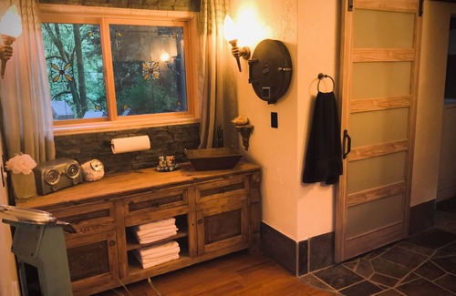 Northwest Portland Ski Chalet | Floor level of private Fire look out in Forest park