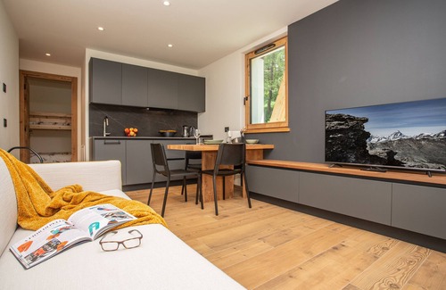 Cervinia Apartment | Flora Alpina Experience: Ski-to-door Brand New Chalet Apartment with Garage
