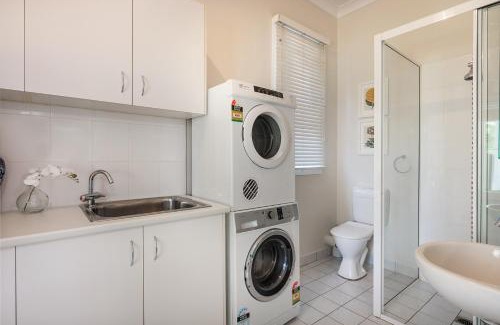 Central Mudgee House | Flora Cottage