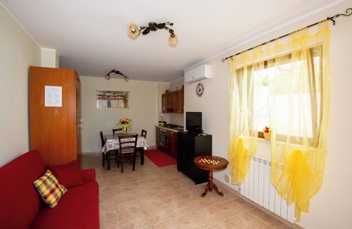 Torrevecchia Teatina Apartment | Flora house sea and mountain view. All are welcome!