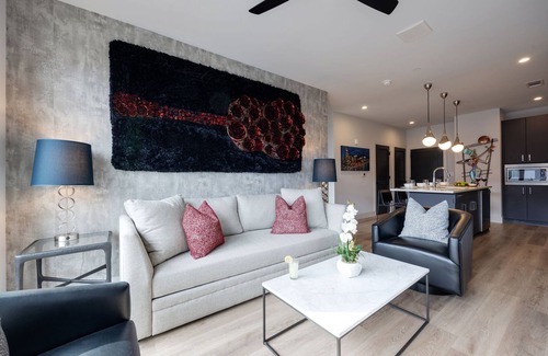 West End House | Flora - Odyssey - Heart of Midtown