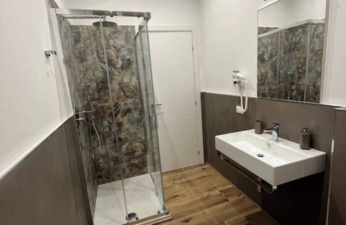 Foligno House | Flora Room
