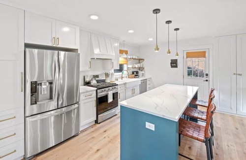 Conestee House | Flora Sanctuary- 10 Min from Downtown Greenville!