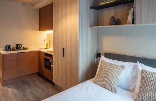 St. Mary's Park Apartment | Florence Dock - London