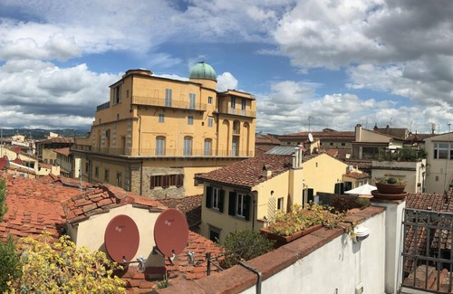 Duomo Apartment | Florence Roof Terrace Apartment View of Cathedral Dome