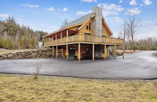 Mount Sunapee House | Flores Lodge