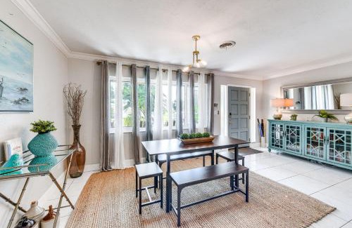 Pinellas Park House | Florida Gem on St Petersburg Border Serene Patio