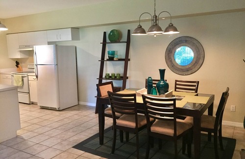 Bonita Springs Condo | Florida Oasis - Fresh Furnishings & Decor - Great Location