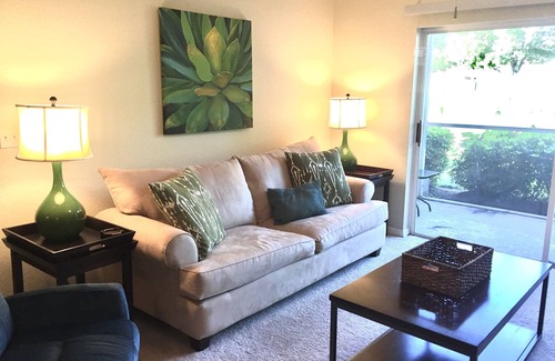 Bonita Springs Condo | Florida Oasis - Fresh Furnishings & Decor - Great Location