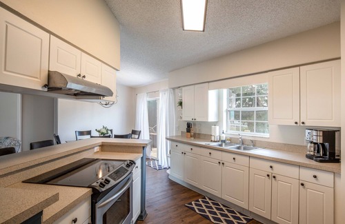 Tavares House | Florida's Finest: Lakefront Home