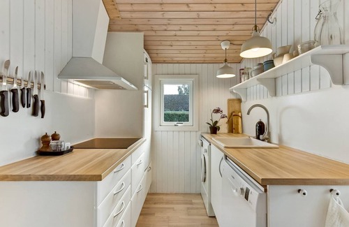 Hejlsminde Strand House | "Florina" - 700m from the sea by Interhome