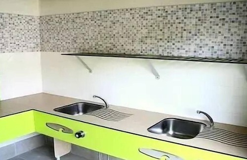 Saint-Antonin Noble Val House | Flower Camping les Gorges de l'Aveyron * - P'tite Free standard 32m² (2 bedrooms) Covered terrace without toilet 5 people