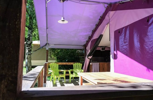 Saint-Antonin Noble Val House | Flower Camping les Gorges de l'Aveyron * - P'tite Free standard 32m² (2 bedrooms) Covered terrace without toilet 5 people