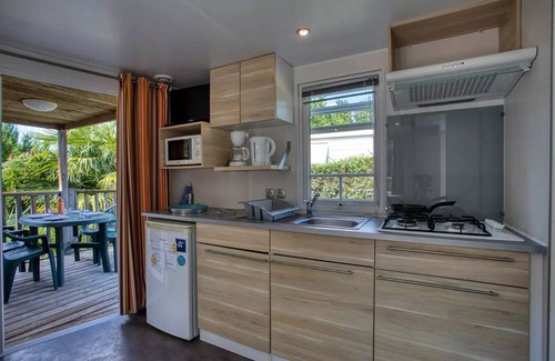 Saint-Vincent-de-Cosse House | Flower Camping Le Tiradou * - Mobil-Home Comfort O'Hara Wood 27,50m2 (2 bedrooms) + Integrated terrace 7,30m2 4 people