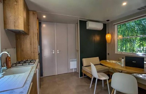 Saint-Vincent-de-Cosse House | Flower Camping Le Tiradou * - Mobil-Home Comfort Loggia 28m2 (2 bedrooms) + Integrated terrace 7,30m2 4 people