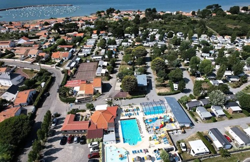 La Plaine-sur-Mer House | Flower Camping La Guichardière * - Mobile home COMFORT 2 bedrooms 28m2 covered terrace 6 people