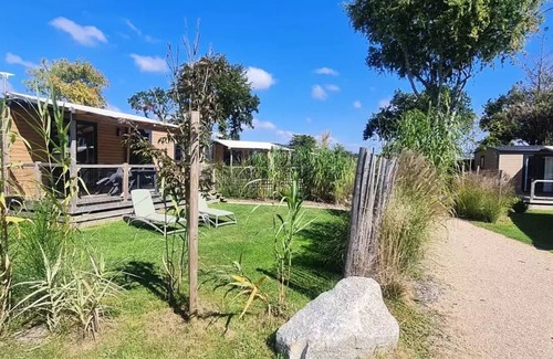 Tregunc House | Flower Camping Domaine de Pendruc * - Mobile home HORIZON Premium 31m2 2 bedrooms/covered terrace + TV + LV + Sheets/pedestrian area 4 people