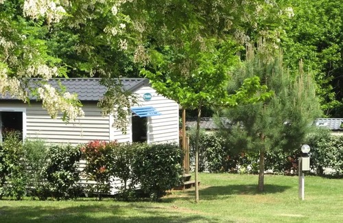 Pays-de-Belves House | Flower Camping Les Nauves * - Mobil home Standard 29 m2 2 bedrooms - uncovered terrace 4 people