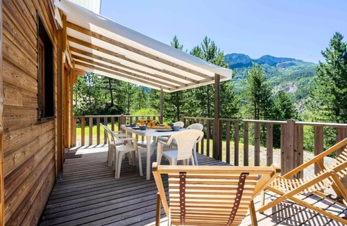 Clamensane Ski Chalet | Flower Camping Le Clot du Jay * - Wooden chalet Comfort 35m2 3 bedrooms + TV + Terrace 8 persons