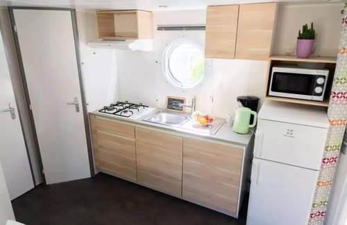 Manosque House | Flower Camping Provence Vallée * - Mobile home Loggia Comfort 24 m2 2 bedrooms + covered terrace + TV 4 persons