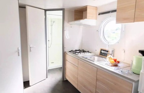 Manosque House | Flower Camping Provence Vallée * - Mobile home Loggia Comfort 24 m2 2 bedrooms + covered terrace + TV 4 persons