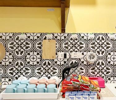 Hai Ba Trung Apartment | Flower Homestay-City Center-Cozy-Entire house-2brs-5beds