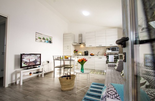 Tertenia House | Flower house - Charming cottage 500 meters from the beach