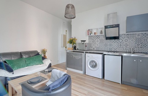 Vitry-sur-Seine Apartment | Flower's Power - Appt pour 2