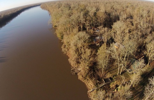 Lottie Cabin | Flying Alligator Riverside Hideaway