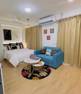 Viman Nagar House | Flyora Studio 5min to Airport
