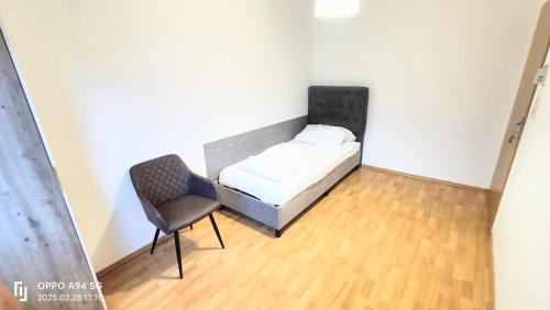 Ruesselsheim Apartment | FMi37a