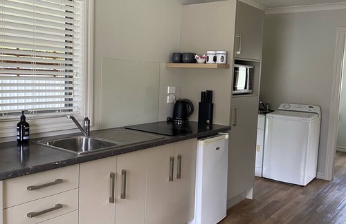 Twizel Cottage | Foehn Cottage (pronounced 'Fern')