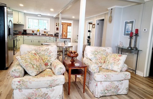 Marinette House | Foghorn Bay GetawaynRelax and play at this private 4 BR/2BA, 1.5-acre property!