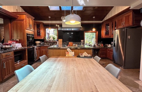 Folsom House | Folsom's hidden gem, entire home!