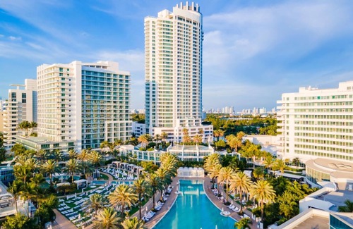Mid Beach Condo | FontaineBleau with Ocean plus Bay and City View