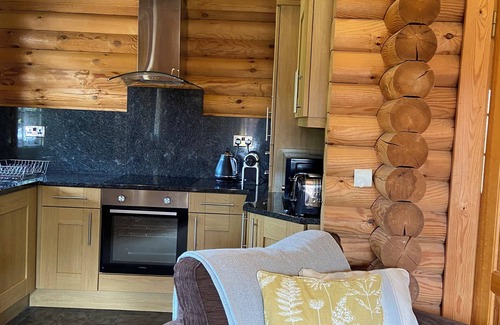 Morpeth Ski Chalet | Fontburn Cabin + Hot Tub