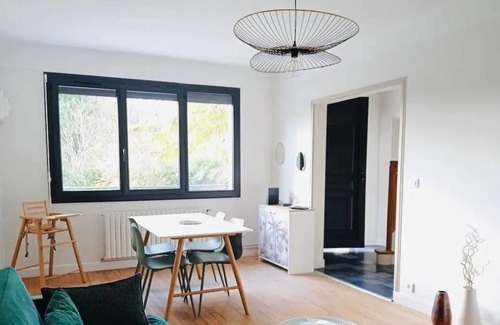 Condom House | For 8, pleasant 3 bedroom house and studio with terrace
