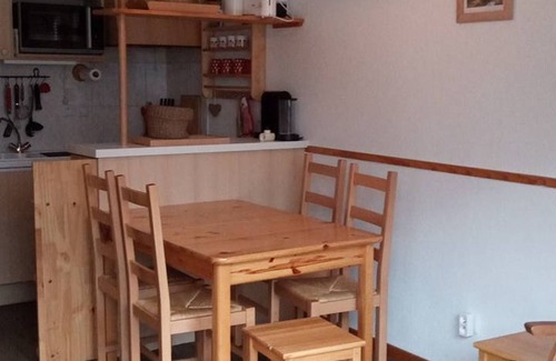 Saint-Jean-dʼAulps Apartment | For Rent: 3-Room Apartment, Ski-In/Ski-Out, Parking