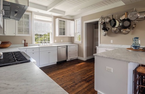 Quidnet House | FOR SALE: Private Family Compound With Guest House, Pool, Tennis & Pickleball.