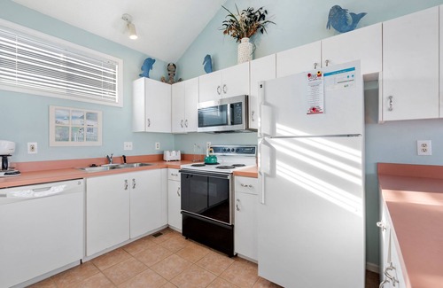 Ocean Sands House | For The Halibut: Pet-friendly Condo less than 500 ft. to the beach!