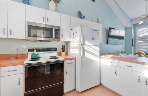Ocean Sands House | For The Halibut: Pet-friendly Condo less than 500 ft. to the beach!