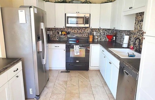 Brevard House | Forest Access - Hike/Bike Paradise - 5 min to Brevard - Walkable to Restaurants