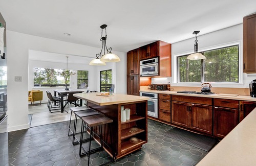 Sewanee House | Forest At Weblon's Retreat