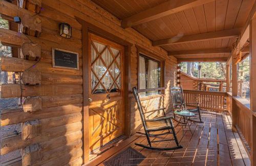 Christopher Creek House | Forest Cabin 5 Old Glory